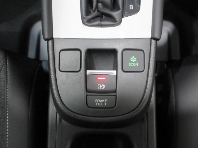 フィット e:HEVホーム 当社デモカー HondaSENSING メモリーナビ リアカメラ ETC Bluetooth USB LEDヘッドライト オートライト パーキングセンサー 前後誤発進抑制機能 クリソナ 禁煙 ABS(12枚目)
