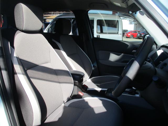 フィット ｅ：ＨＥＶクロスター　ワンオーナー　ナビ　バックカメラ　ＥＴＣ　前後ドライブレコーダー　禁煙車　９インチナビ　ツートンカラー　ルーフレールホンダセンシング　Ｂｌｕｅｔｏｏｔｈオーディオ　衝突回避システム　１オーナー　地デジ（12枚目）