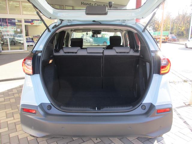 フィット ｅ：ＨＥＶクロスター　ワンオーナー　ナビ　バックカメラ　ＥＴＣ　前後ドライブレコーダー　禁煙車　９インチナビ　ツートンカラー　ルーフレールホンダセンシング　Ｂｌｕｅｔｏｏｔｈオーディオ　衝突回避システム　１オーナー　地デジ（21枚目）