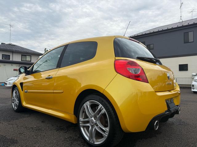 弊社在庫２０台〜５０台の車両ございますので広告に掲載していない車両も多数ございますので、弊社ＨＰの。弊社在庫にない車両でも軽自動車〜輸入車までご要望の車両探して販売可能です