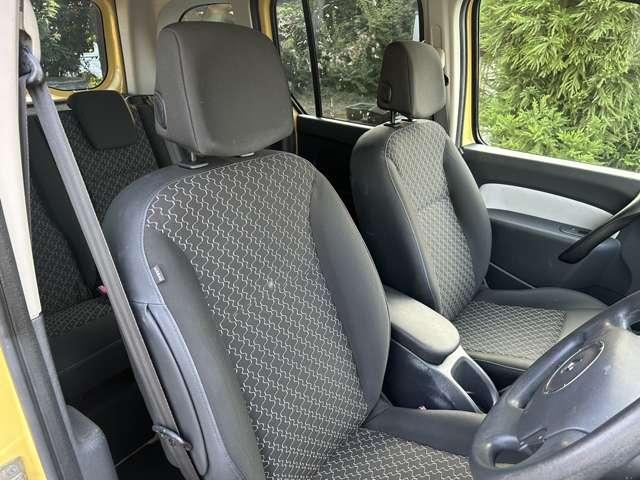カングー オーセンティック　社外オーディオ　タイミングベルト・ＷＰ新品交換　禁煙車　クルーズコントロール　パワーウインドウ　フロントフォグランプ　両側スライドドア　盗難防止装置　ＡＢＳ（13枚目）