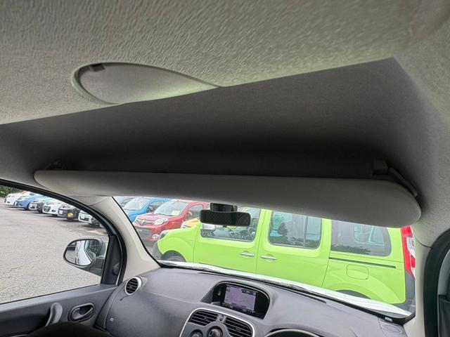 カングー アクティフ　ナビ　Ｂカメラ　ワンセグＴＶ　タイベル・ＷＰ新品交換（17枚目）