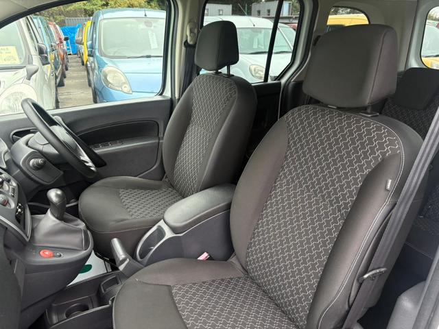 カングー アクティフ　ナビ　Ｂカメラ　ワンセグＴＶ　タイベル・ＷＰ新品交換（27枚目）