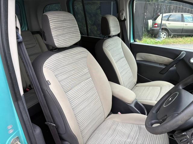 カングー クルール　限定９０台　ナビ　タイベル新品交換（14枚目）