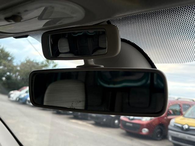 カングー クルール　限定９０台　ナビ　タイベル新品交換（18枚目）