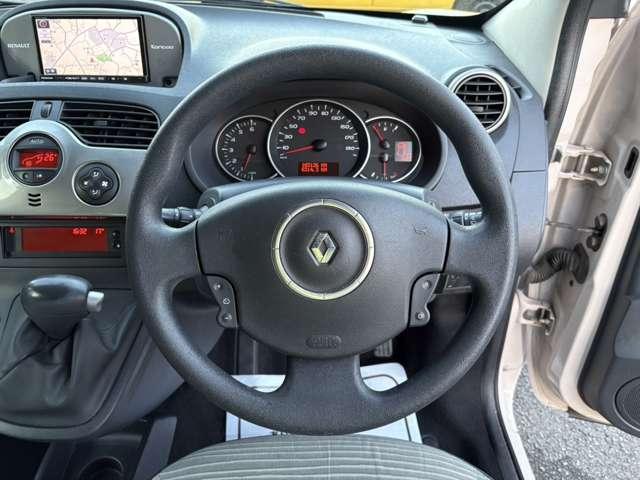 カングー クルール 当社買取 限定116台 タイベル新品交換(15枚目)