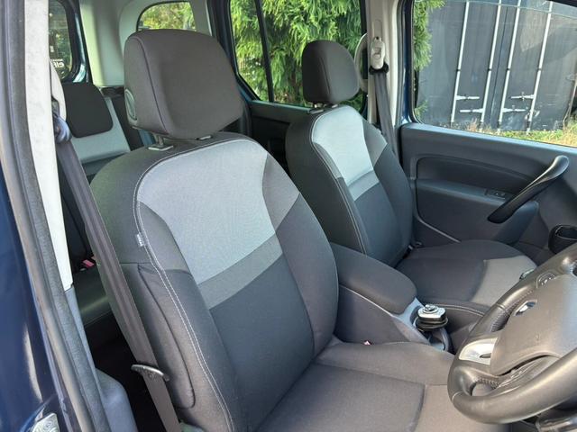 女性の方でも運転しやすくとても人気の車両です！