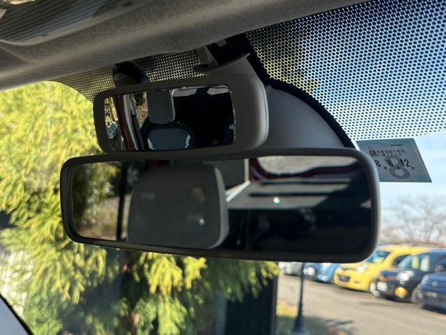 チャイルドミラーで後ろに座るお子様の安全確認もできます！