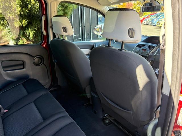 足元も広々！便利な床下収納もあるんですよ♪