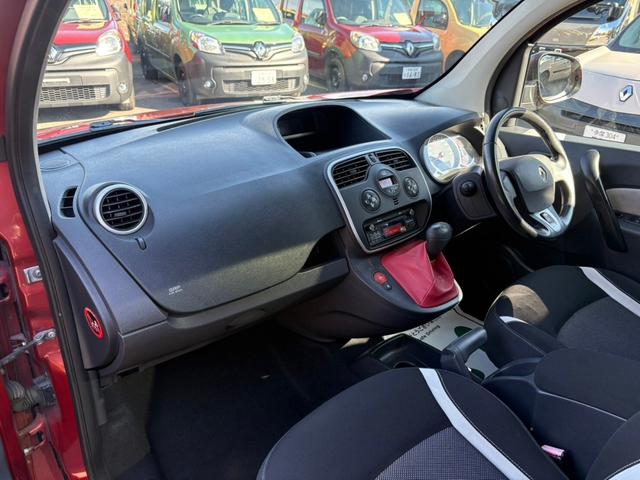 レジャーが楽しくなる季節！大容量のカングーでお出かけをお楽しみ下さい！