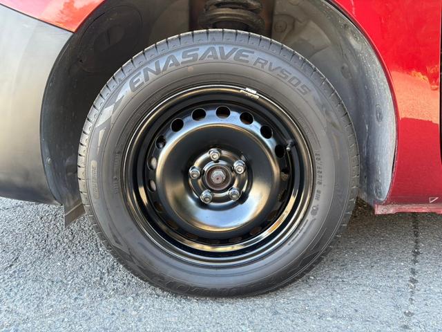 純正ブラックスチールホイール装備！