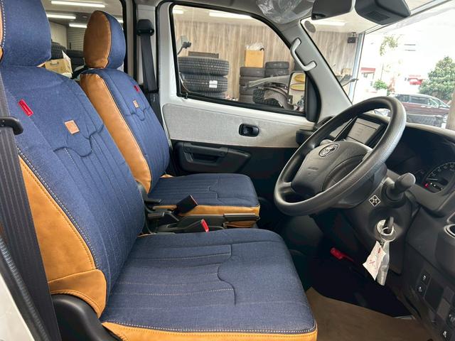 タウンエースバン ＧＬ　キャンパーアルトピアーノ仕様　デニムシートカバー　アウトドアカスタム　ツートンカラー　トーヨーオープンカントリーＲＴ　新　車　タウンエース　カスタムカー　オリジナルステッカー（17枚目）
