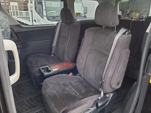 ヴェルファイア ２．４Ｚ　プラチナセレクションＩＩ　車検整備付　キーレス　電格ミラー　ＣＤ　ＤＶＤ再生　ＴＶ　ナビ　ＥＴＣ　バックカメラ　後席モニター　アルミホイール（27枚目）