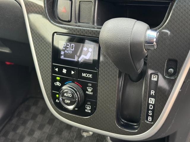 ムーヴ カスタム　ＲＳ　ハイパーＳＡＩＩ　ユーザー買取車両　純正ナビ　地デジＴＶ　Ｂｌｕｅｔｏｏｔｈオーディオ　ターボエンジン　スマートアシスト　スマートキー　ハーフレザーシート　オートエアコン　オートライト　ＥＴＣ　バックカメラ（20枚目）