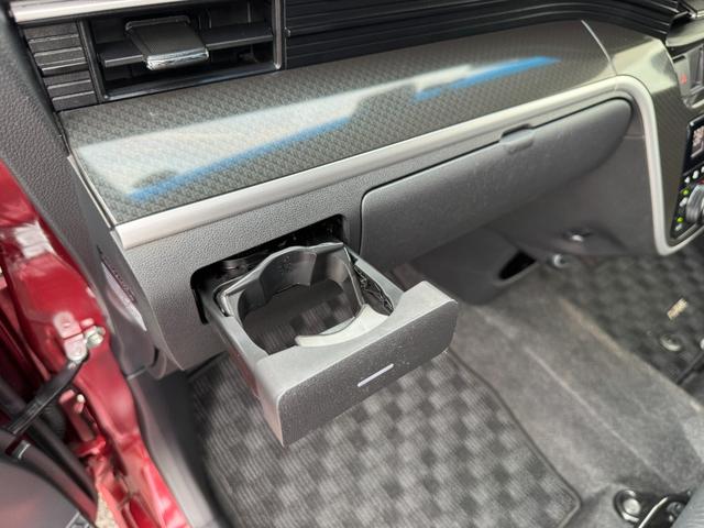 ムーヴ カスタム　ＲＳ　ハイパーＳＡＩＩ　ユーザー買取車両　純正ナビ　地デジＴＶ　Ｂｌｕｅｔｏｏｔｈオーディオ　ターボエンジン　スマートアシスト　スマートキー　ハーフレザーシート　オートエアコン　オートライト　ＥＴＣ　バックカメラ（25枚目）