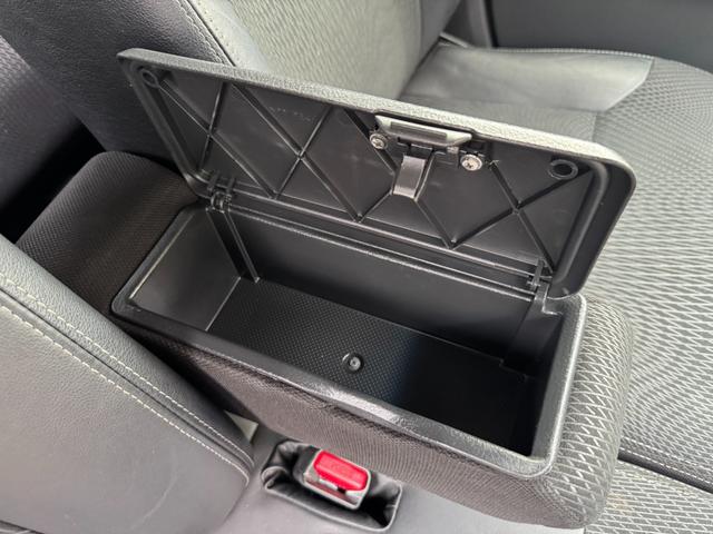 ムーヴ カスタム　ＲＳ　ハイパーＳＡＩＩ　ユーザー買取車両　純正ナビ　地デジＴＶ　Ｂｌｕｅｔｏｏｔｈオーディオ　ターボエンジン　スマートアシスト　スマートキー　ハーフレザーシート　オートエアコン　オートライト　ＥＴＣ　バックカメラ（27枚目）