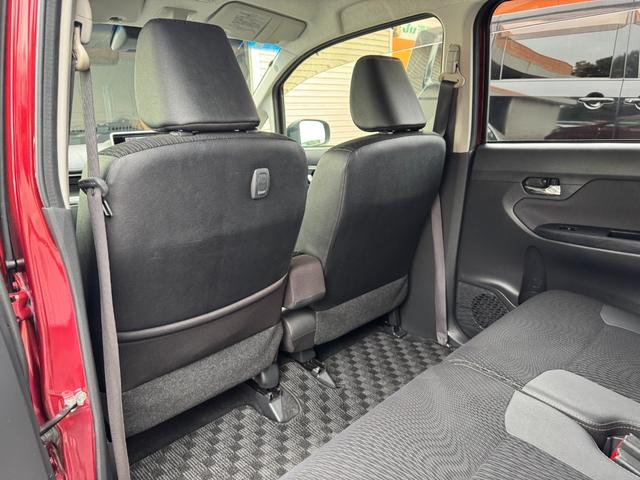 ムーヴ カスタム　ＲＳ　ハイパーＳＡＩＩ　ユーザー買取車両　純正ナビ　地デジＴＶ　Ｂｌｕｅｔｏｏｔｈオーディオ　ターボエンジン　スマートアシスト　スマートキー　ハーフレザーシート　オートエアコン　オートライト　ＥＴＣ　バックカメラ（34枚目）