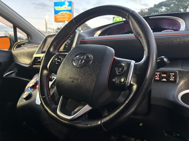 シエンタ Ｇ　クエロ　ユーザー買取車両　７人乗り　モデリスタエアロ　両側パワースライドドア　純正ナビ　地デジＴＶ　Ｂｌｕｅｔｏｏｔｈオーディオ　バックカメラ　衝突被害軽減ブレーキ　前後ドライブレコーダー　ＥＴＣ（13枚目）