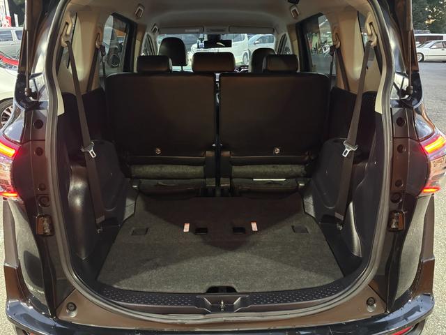 シエンタ Ｇ　クエロ　ユーザー買取車両　７人乗り　モデリスタエアロ　両側パワースライドドア　純正ナビ　地デジＴＶ　Ｂｌｕｅｔｏｏｔｈオーディオ　バックカメラ　衝突被害軽減ブレーキ　前後ドライブレコーダー　ＥＴＣ（27枚目）