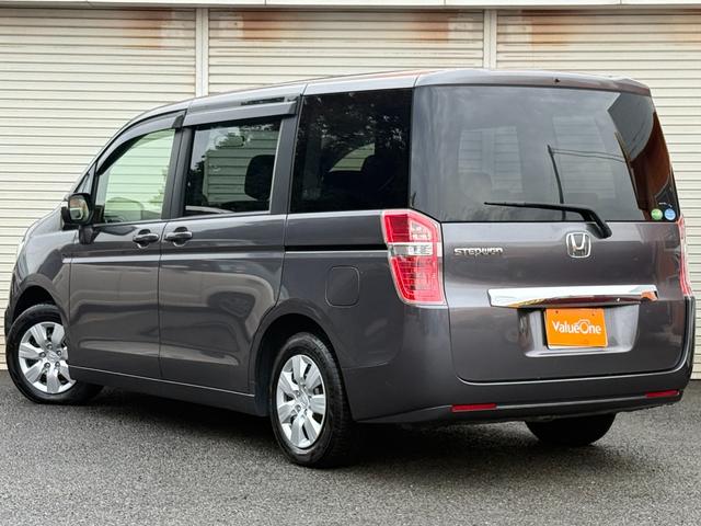 ステップワゴン Ｇ　Ｅセレクション　買取直販　１オーナー　パワースライドドア　９インチプレミアムインターナビ　フルセグＴＶ　ＤＶＤ再生　Ｂｌｕｔｏｏｔｈ　ＥＴＣ　バックカメラ　スマートキー　クルーズコントロール（5枚目）