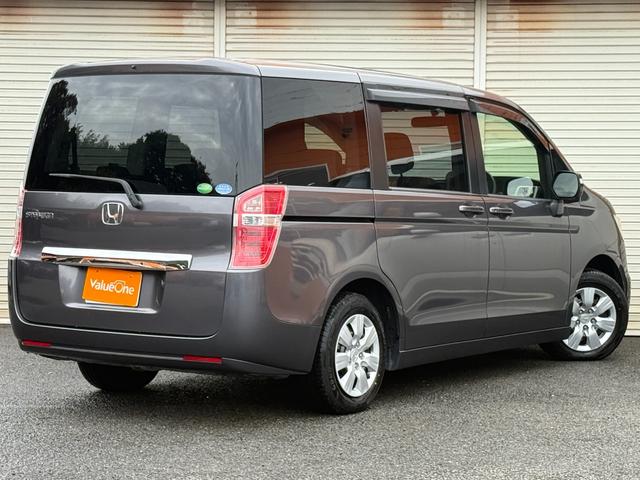 ステップワゴン Ｇ　Ｅセレクション　買取直販　１オーナー　パワースライドドア　９インチプレミアムインターナビ　フルセグＴＶ　ＤＶＤ再生　Ｂｌｕｔｏｏｔｈ　ＥＴＣ　バックカメラ　スマートキー　クルーズコントロール（7枚目）