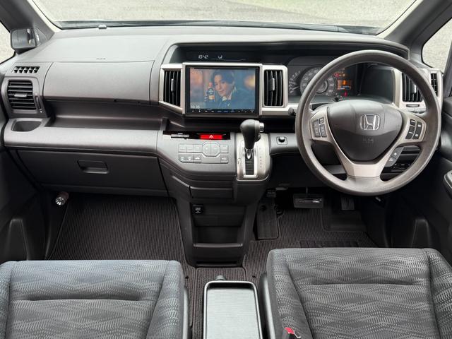 ステップワゴン Ｇ　Ｅセレクション　買取直販　１オーナー　パワースライドドア　９インチプレミアムインターナビ　フルセグＴＶ　ＤＶＤ再生　Ｂｌｕｔｏｏｔｈ　ＥＴＣ　バックカメラ　スマートキー　クルーズコントロール（8枚目）