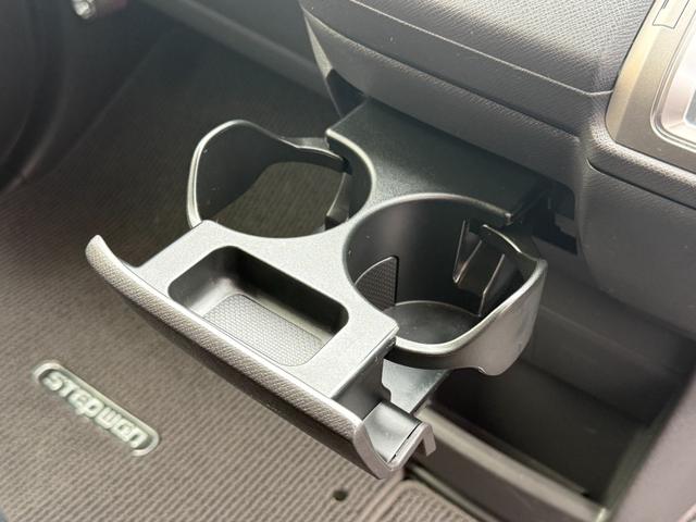 ステップワゴン Ｇ　Ｅセレクション　買取直販　１オーナー　パワースライドドア　９インチプレミアムインターナビ　フルセグＴＶ　ＤＶＤ再生　Ｂｌｕｔｏｏｔｈ　ＥＴＣ　バックカメラ　スマートキー　クルーズコントロール（18枚目）