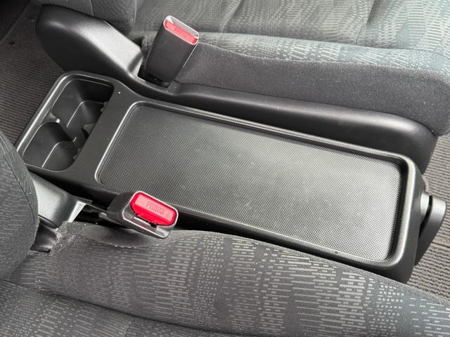 ステップワゴン Ｇ　Ｅセレクション　買取直販　１オーナー　パワースライドドア　９インチプレミアムインターナビ　フルセグＴＶ　ＤＶＤ再生　Ｂｌｕｔｏｏｔｈ　ＥＴＣ　バックカメラ　スマートキー　クルーズコントロール（22枚目）