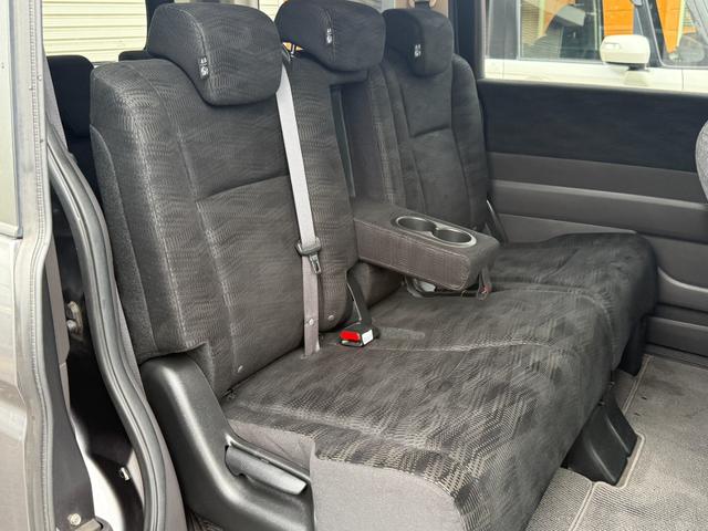 ステップワゴン Ｇ　Ｅセレクション　買取直販　１オーナー　パワースライドドア　９インチプレミアムインターナビ　フルセグＴＶ　ＤＶＤ再生　Ｂｌｕｔｏｏｔｈ　ＥＴＣ　バックカメラ　スマートキー　クルーズコントロール（24枚目）