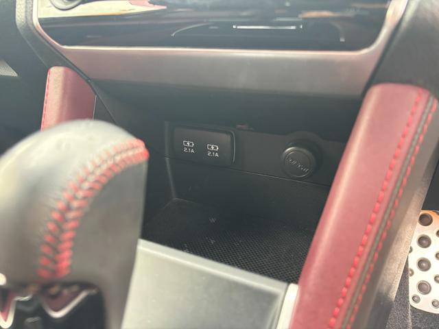 レヴォーグ ２．０ＳＴＩスポーツアイサイト　アイサイトセイフティプラス　スマートリヤビュー　フロント／サイドビューモニター　スバルリヤビークルディクション　ハイビームアシスト　ビルシュタインダンパー　パナソニック８インチナビ　ターボエンジン（45枚目）