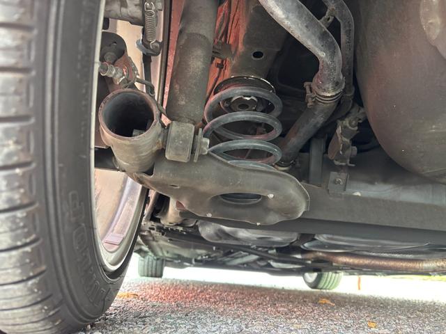 ノート ニスモ S 純正5速MT HKSマフラー RSRダウンサス 純正ナビ 地デジTV バックカメラ LEDヘッドライト 専用エクステリア 専用インテリア スウェード調ステアリング 純正16インチAW(4枚目)