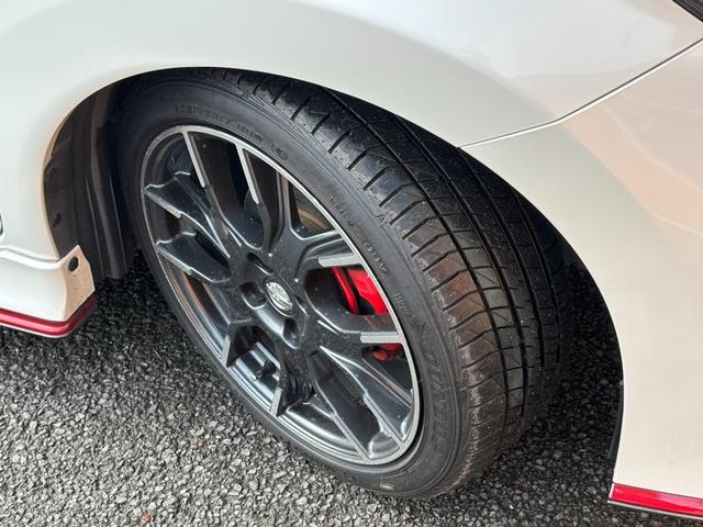 ノート ニスモ S 純正5速MT HKSマフラー RSRダウンサス 純正ナビ 地デジTV バックカメラ LEDヘッドライト 専用エクステリア 専用インテリア スウェード調ステアリング 純正16インチAW(12枚目)