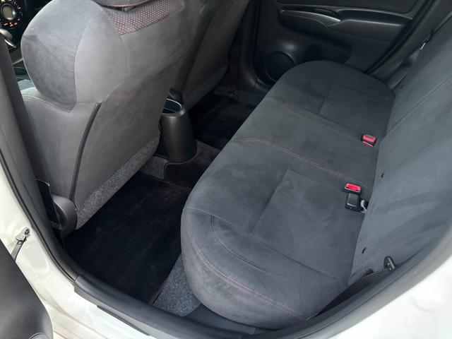 ノート ニスモ S 純正5速MT HKSマフラー RSRダウンサス 純正ナビ 地デジTV バックカメラ LEDヘッドライト 専用エクステリア 専用インテリア スウェード調ステアリング 純正16インチAW(19枚目)