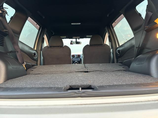 ノート ニスモ S 純正5速MT HKSマフラー RSRダウンサス 純正ナビ 地デジTV バックカメラ LEDヘッドライト 専用エクステリア 専用インテリア スウェード調ステアリング 純正16インチAW(24枚目)