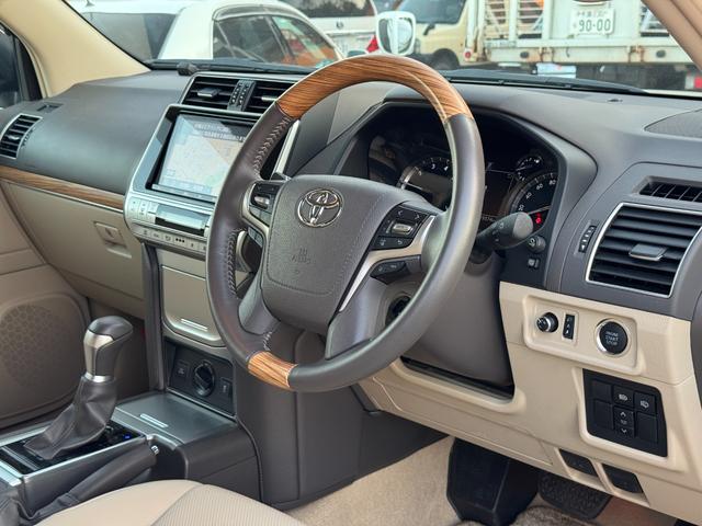 ランドクルーザープラド ＴＸ　Ｌパッケージ　買取直販　１オーナー　禁煙車　ベージュ革内装　ウッド調コンビステアリング　シートベンチレーション　バックカメラ　レーダークルコン　純正ナビ　コーナーセンサー　フルセグ　Ｂｌｕｅｔｏｏｔｈ　ＥＴＣ２．０（13枚目）