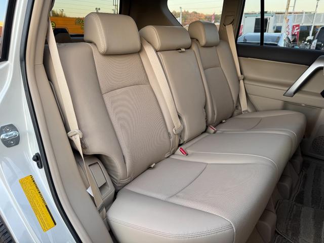 ランドクルーザープラド ＴＸ　Ｌパッケージ　買取直販　１オーナー　禁煙車　ベージュ革内装　ウッド調コンビステアリング　シートベンチレーション　バックカメラ　レーダークルコン　純正ナビ　コーナーセンサー　フルセグ　Ｂｌｕｅｔｏｏｔｈ　ＥＴＣ２．０（18枚目）