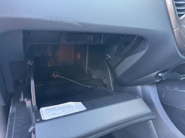 ジューク ニスモ　ＲＳ　純正レカロシート　４ＷＤ　１．６ターボエンジン　パドルシフト　ｎｉｓｍｏ製１８インチＡＷ　フジツボマフラー　ｎｉｓｍｏローダウンスプリング　純正ナビ　地デジＴＶ　Ｂｌｕｅｔｏｏｔｈオーディオ　ＨＩＤ（35枚目）