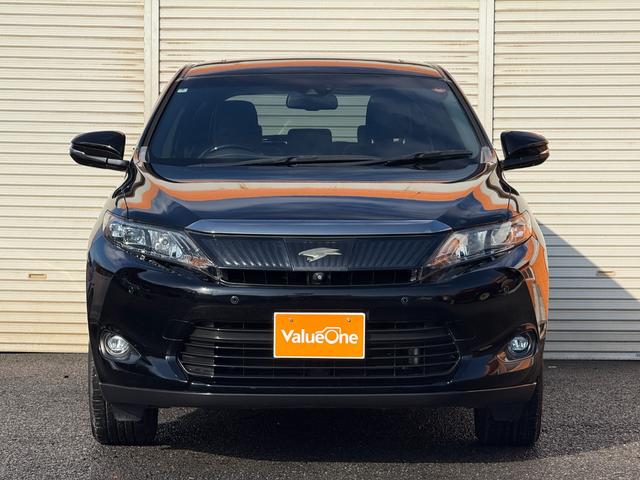 ハリアー プレミアム　アドバンスドパッケージ　スタイルモーヴ　買取直販　１オーナー　ムーンルーフ　禁煙車　全方位モニター　レーダークルーズ　レーンキープアシスト　ハンドルアシスト　前車発進報告　ＪＢＬサウンドシステム　専用１８インチアルミホイール　電動リアゲート（6枚目）