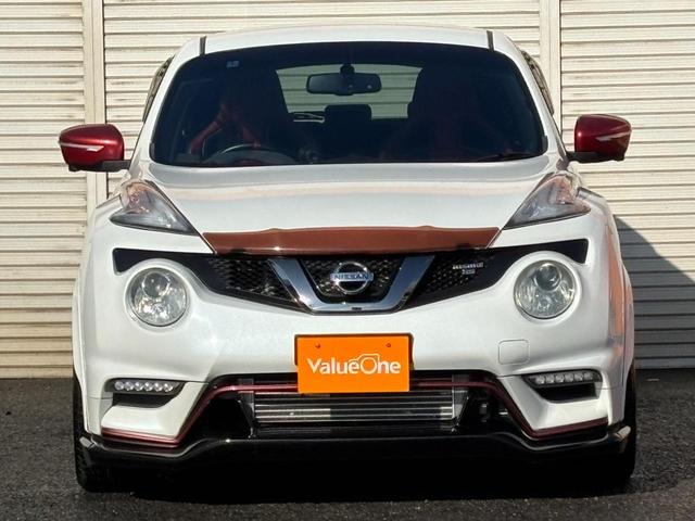 ジューク ニスモ　ＲＳ　ユーザー買取車両　４ＷＤ　ターボエンジン　ブリッツ製インタークーラー　フジツボ製マフラー　ブリッツ製車高調　ブーストコントローラー　ピボット製スロコン　スパルコ製１８インチＡＷ　専用レカロシート（6枚目）