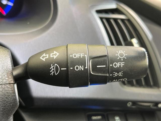 アブソルート 禁煙車 純正ナビ フルセグ 全周囲カメラ 後席モニター フルセグ クルーズコントロール シートヒーター 本革シート パワーシート シートヒーター LEDフォグランプ 純正18インチAW ETC(45枚目)