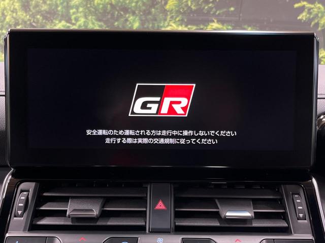 ランドクルーザー ＧＲスポーツ　禁煙　サンルーフ　１２型ナビ　ＪＢＬサウンド　全周囲カメラ　リアエンターテイメント　ブラインドスポットモニター　ヘッドアップディスプレイ　ステアリングヒーター　シートベンチレーション　電動リアゲート（4枚目）