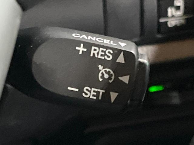 ノア Ｓｉ　ダブルバイビーＩＩ　禁煙車　９型ナビ　７人乗り　両側パワスラ　セーフティセンス　クルコン　クリアランスソナー　バックカメラ　ＥＴＣ　フルセグＴＶ　ＬＥＤヘッド　純正１６アルミ　リアオートエアコン　オートハイビーム（7枚目）