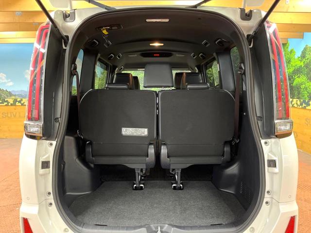 ノア Ｓｉ　ダブルバイビーＩＩ　禁煙車　９型ナビ　７人乗り　両側パワスラ　セーフティセンス　クルコン　クリアランスソナー　バックカメラ　ＥＴＣ　フルセグＴＶ　ＬＥＤヘッド　純正１６アルミ　リアオートエアコン　オートハイビーム（11枚目）