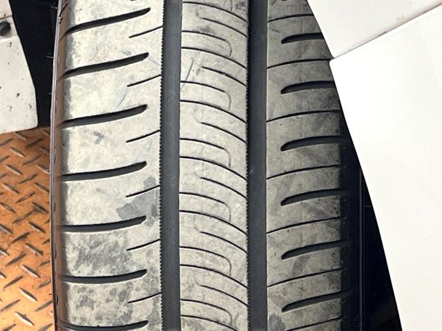 ノア Ｓｉ　ダブルバイビーＩＩ　禁煙車　９型ナビ　７人乗り　両側パワスラ　セーフティセンス　クルコン　クリアランスソナー　バックカメラ　ＥＴＣ　フルセグＴＶ　ＬＥＤヘッド　純正１６アルミ　リアオートエアコン　オートハイビーム（22枚目）