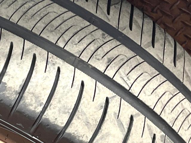 ノア Ｓｉ　ダブルバイビーＩＩ　禁煙車　９型ナビ　７人乗り　両側パワスラ　セーフティセンス　クルコン　クリアランスソナー　バックカメラ　ＥＴＣ　フルセグＴＶ　ＬＥＤヘッド　純正１６アルミ　リアオートエアコン　オートハイビーム（23枚目）