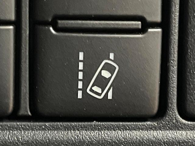 ノア Ｓｉ　ダブルバイビーＩＩ　禁煙車　９型ナビ　７人乗り　両側パワスラ　セーフティセンス　クルコン　クリアランスソナー　バックカメラ　ＥＴＣ　フルセグＴＶ　ＬＥＤヘッド　純正１６アルミ　リアオートエアコン　オートハイビーム（38枚目）