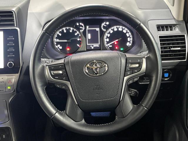 ランドクルーザープラド ＴＸ　Ｌパッケージ　マットブラックエディション　サンルーフ　メーカーナビ　全周囲カメラ　７人　禁煙車　シートベンチレーション　ブラインドスポットモニター　黒革シート　ルーフレール　レーダークルーズ　クリアランスソナー　純正１８インチアルミ（12枚目）