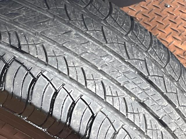 ランドクルーザープラド ＴＸ　Ｌパッケージ　マットブラックエディション　サンルーフ　メーカーナビ　全周囲カメラ　７人　禁煙車　シートベンチレーション　ブラインドスポットモニター　黒革シート　ルーフレール　レーダークルーズ　クリアランスソナー　純正１８インチアルミ（22枚目）