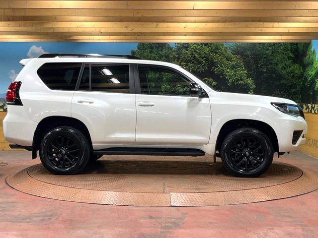 ランドクルーザープラド ＴＸ　Ｌパッケージ　マットブラックエディション　サンルーフ　メーカーナビ　全周囲カメラ　７人　禁煙車　シートベンチレーション　ブラインドスポットモニター　黒革シート　ルーフレール　レーダークルーズ　クリアランスソナー　純正１８インチアルミ（27枚目）