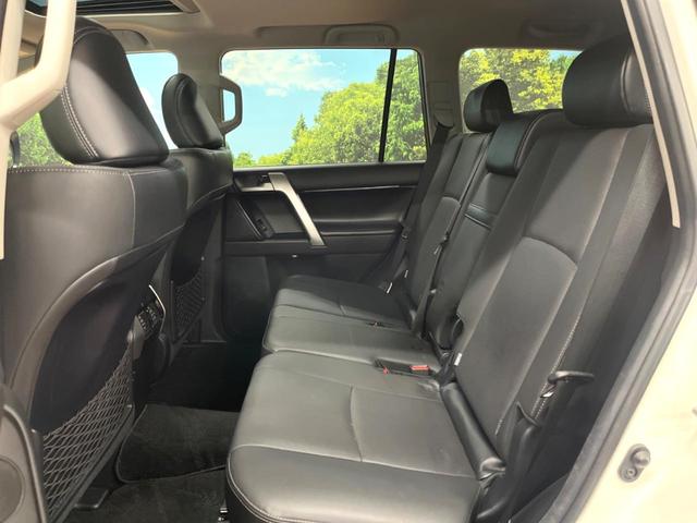 ランドクルーザープラド ＴＸ　Ｌパッケージ　マットブラックエディション　サンルーフ　メーカーナビ　全周囲カメラ　７人　禁煙車　シートベンチレーション　ブラインドスポットモニター　黒革シート　ルーフレール　レーダークルーズ　クリアランスソナー　純正１８インチアルミ（36枚目）